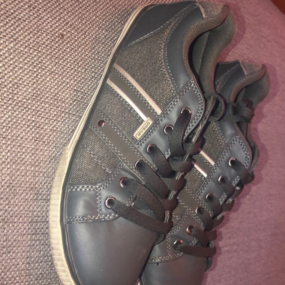 Men’s Dream Seek Sneakers